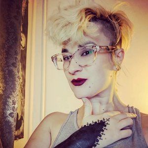 Meet your Posher, Eris